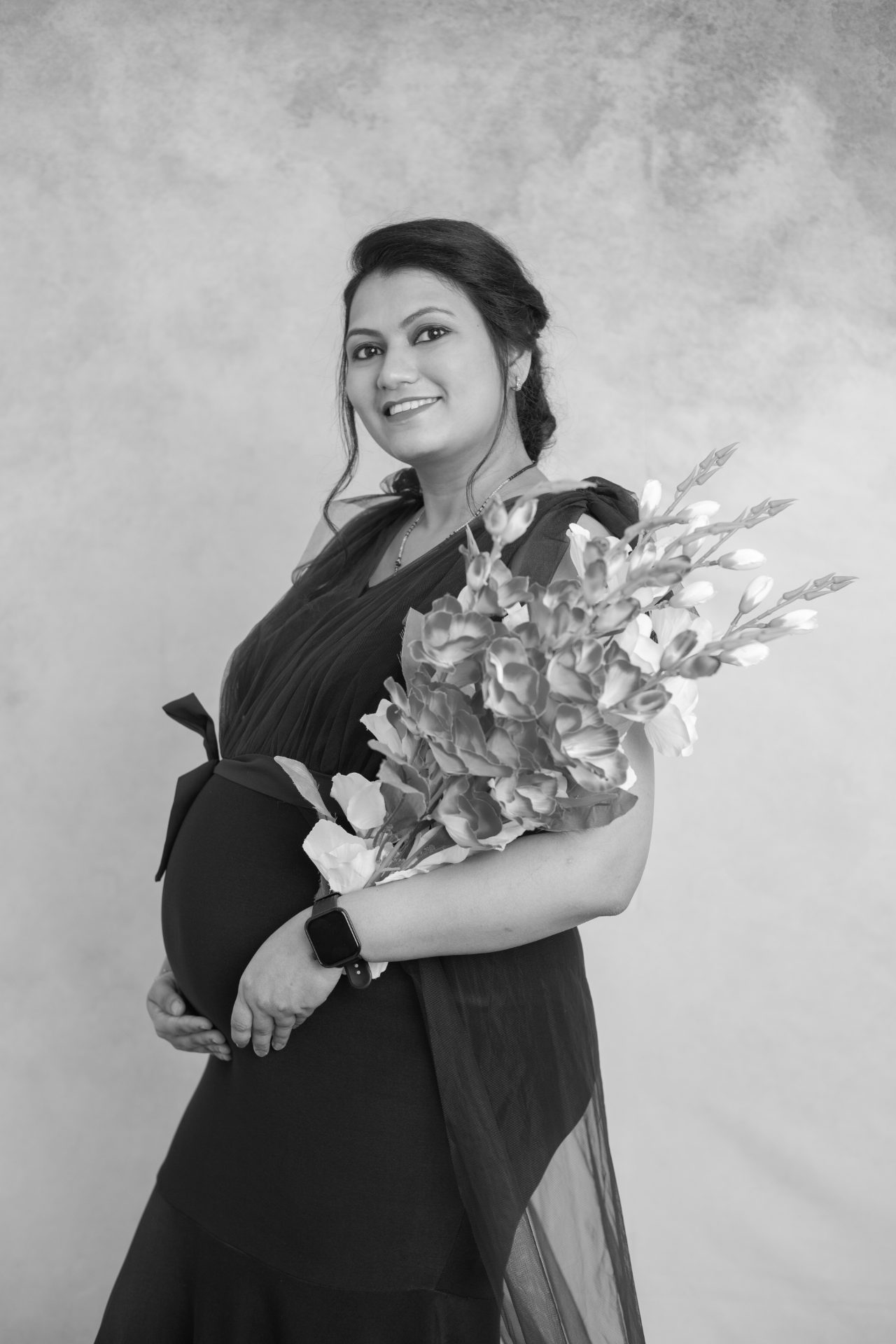 Maternity fine art photograph by Indira Thakur